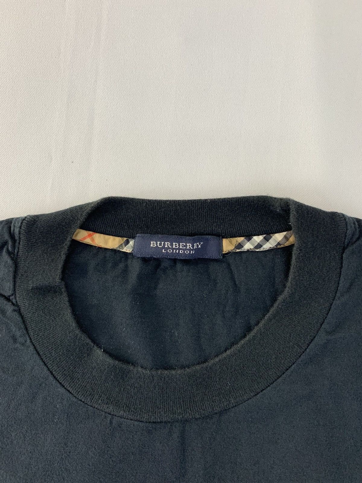 Burberry Burberry London Plain Minimalist Style Printed Tee T-shirt Size US M / EU 48-50 / 2 - 4 Thumbnail