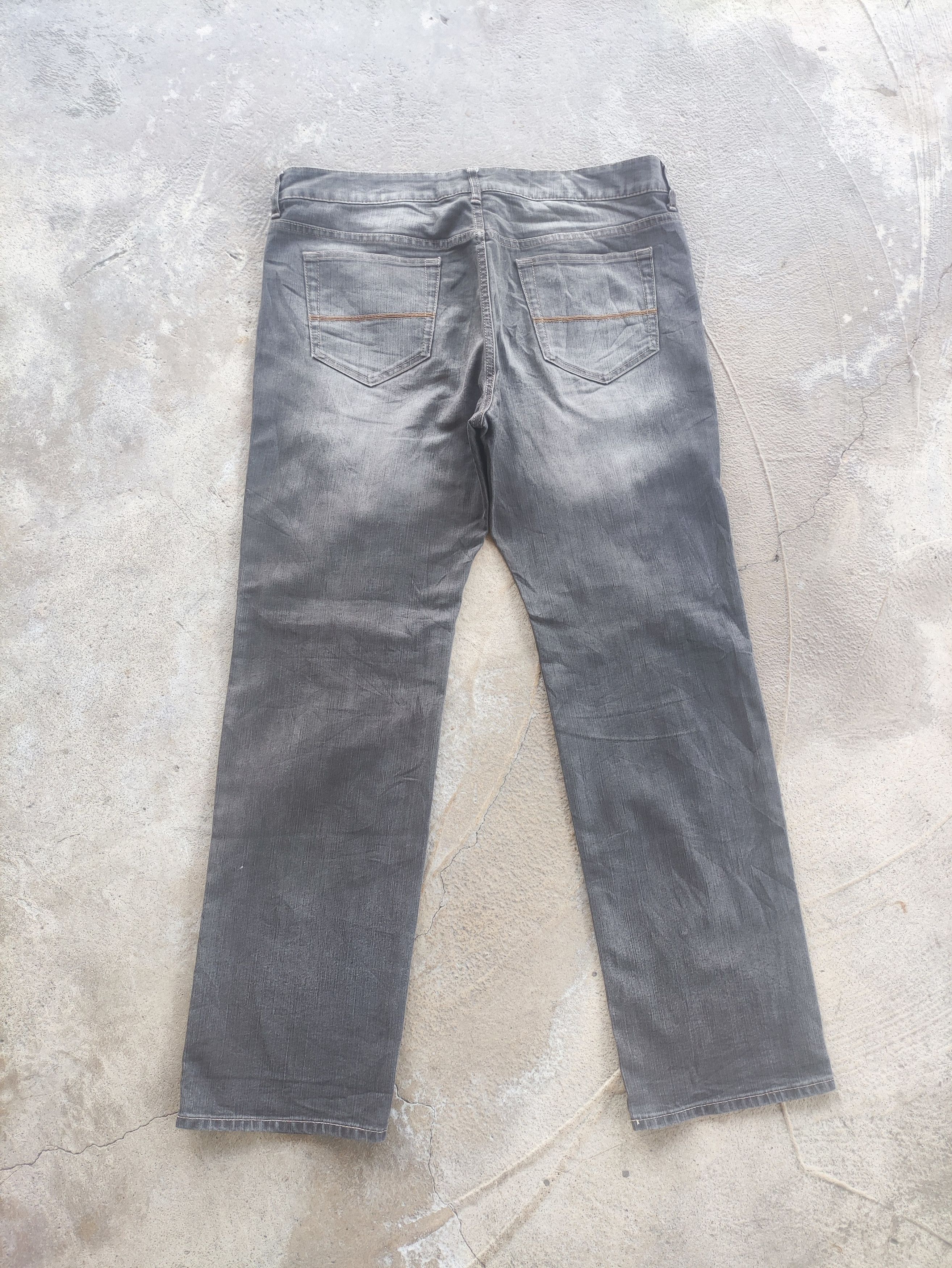 Japanese Brand Vintage Japanese Distress Faded Denim Pants Size US 38 / EU 54 - 8 Thumbnail