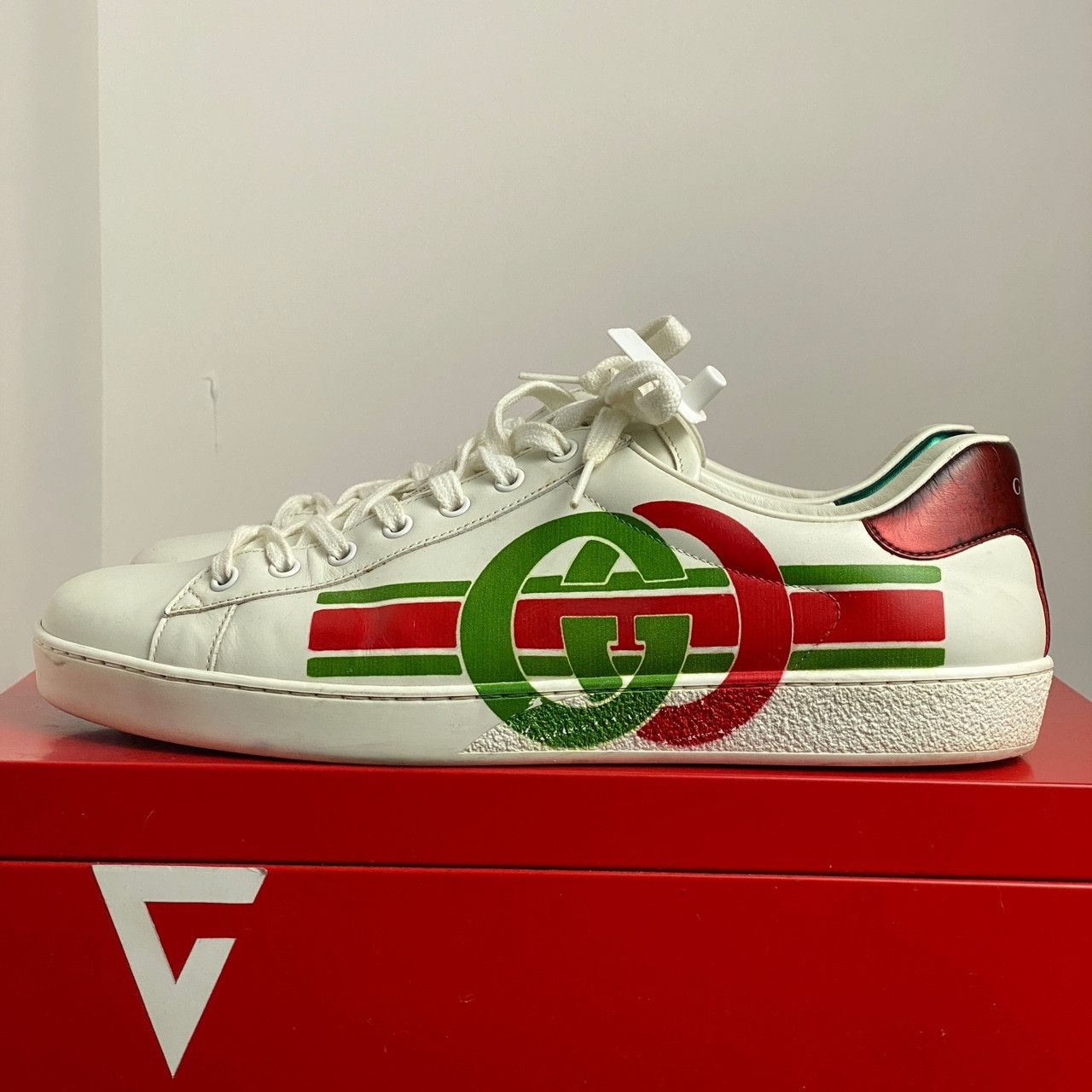 Gucci Gucci White Lowtop Sneakers 11 Men Size US 11 / EU 44 - 1 Thumbnail