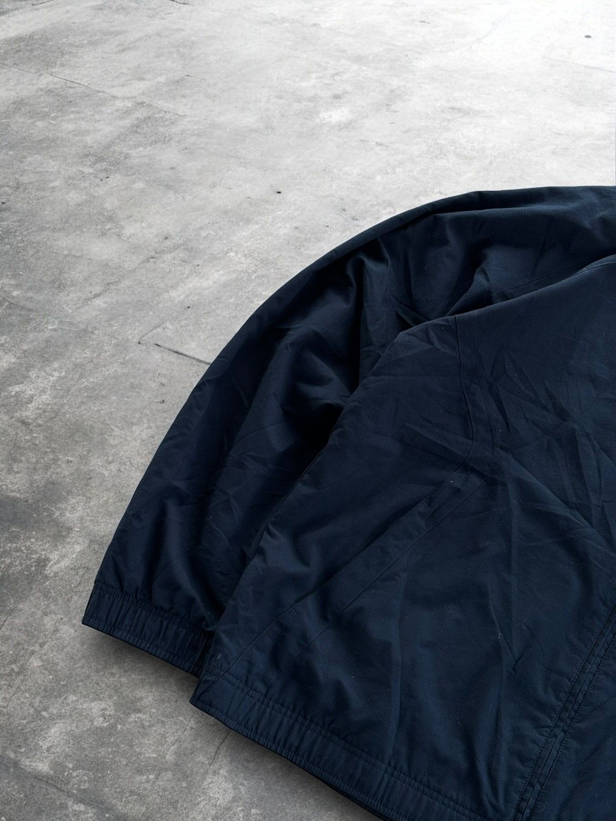 Nike × Vintage 00s Nike Swoosh Vintage Y2K Nylon Oversized Retro Jacket Size US XL / EU 56 / 4 - 4 Thumbnail