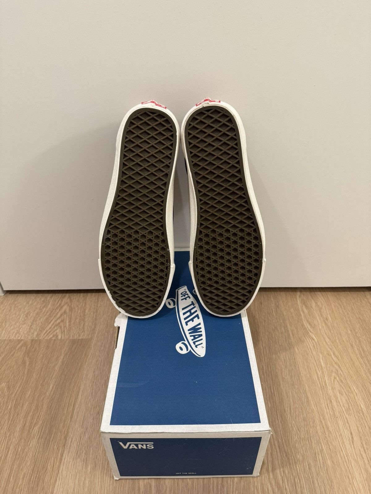 Vans Vans OG Old Skool LX Size US 10 / EU 43 - 3 Thumbnail