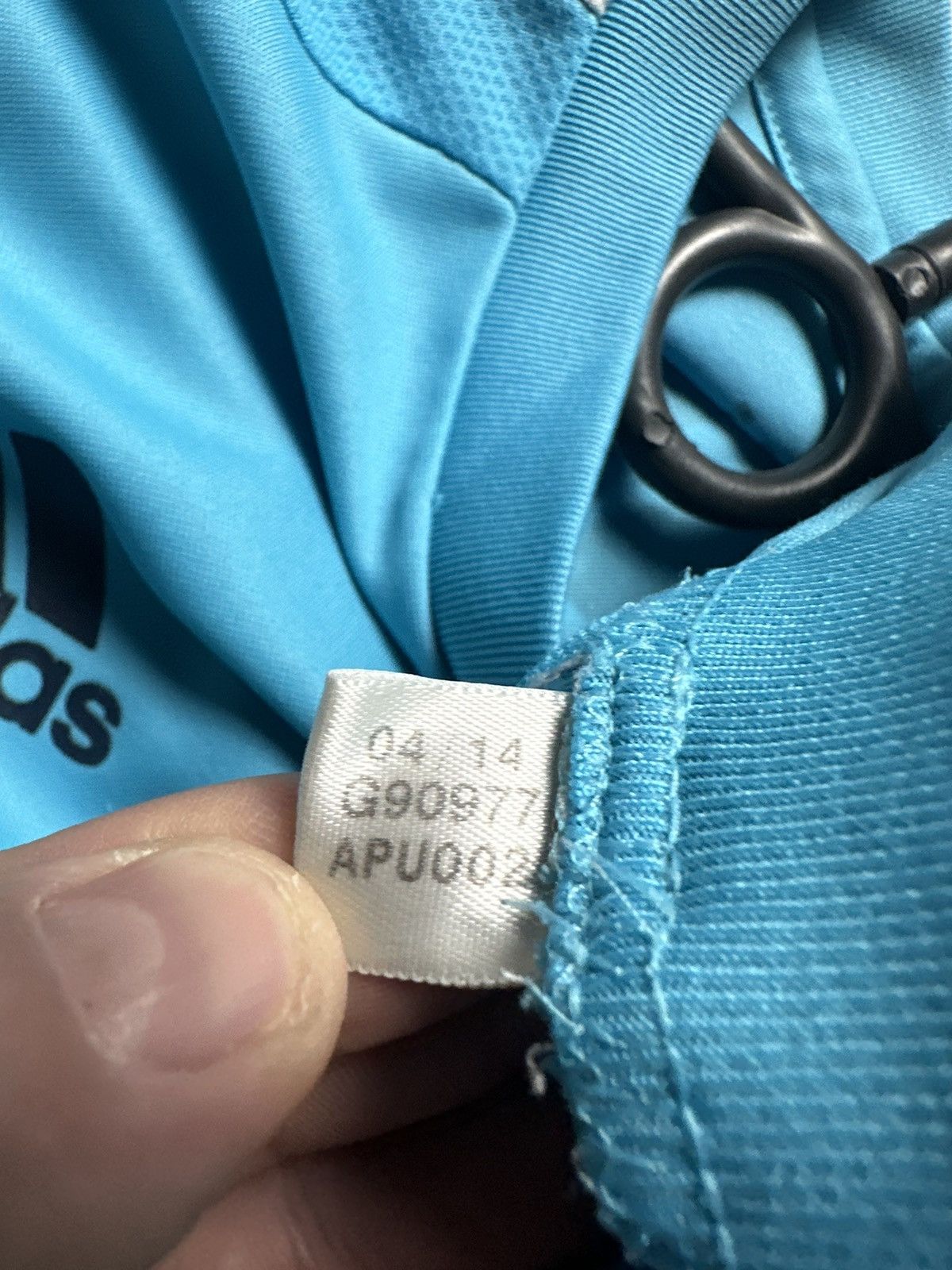 Adidas × Chelsea Soccer × Vintage Vintage adidas Chelsea soccer jersey size M blue Size US M / EU 48-50 / 2 - 8 Thumbnail