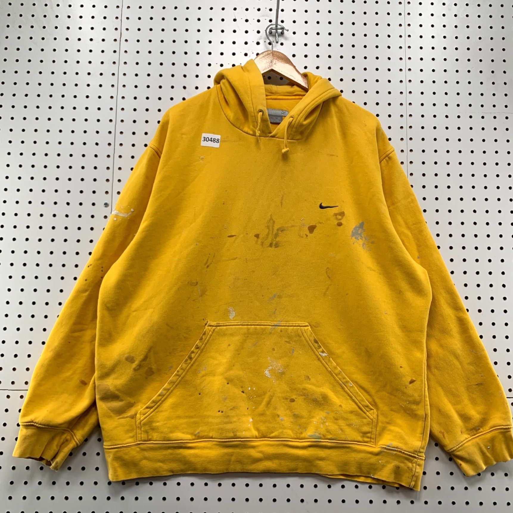 Nike VINTAGE Nike Hoodie Mens XL Yellow Swoosh Distressed Paint 27x28.5 Pullover Sweatshirt Size US XL / EU 56 / 4 - 2 Thumbnail