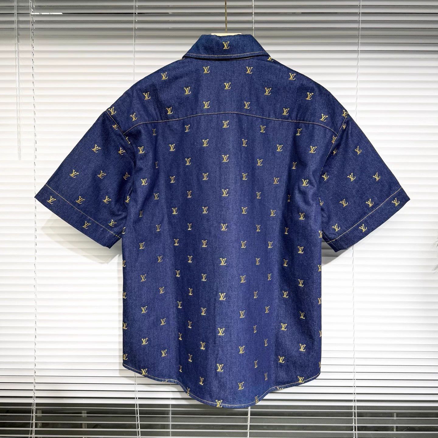 Louis Vuitton LV Pharrell 25 Gold Embroidered All-Over Denim Shirt Blue L Size US L / EU 52-54 / 3 - 2 Thumbnail