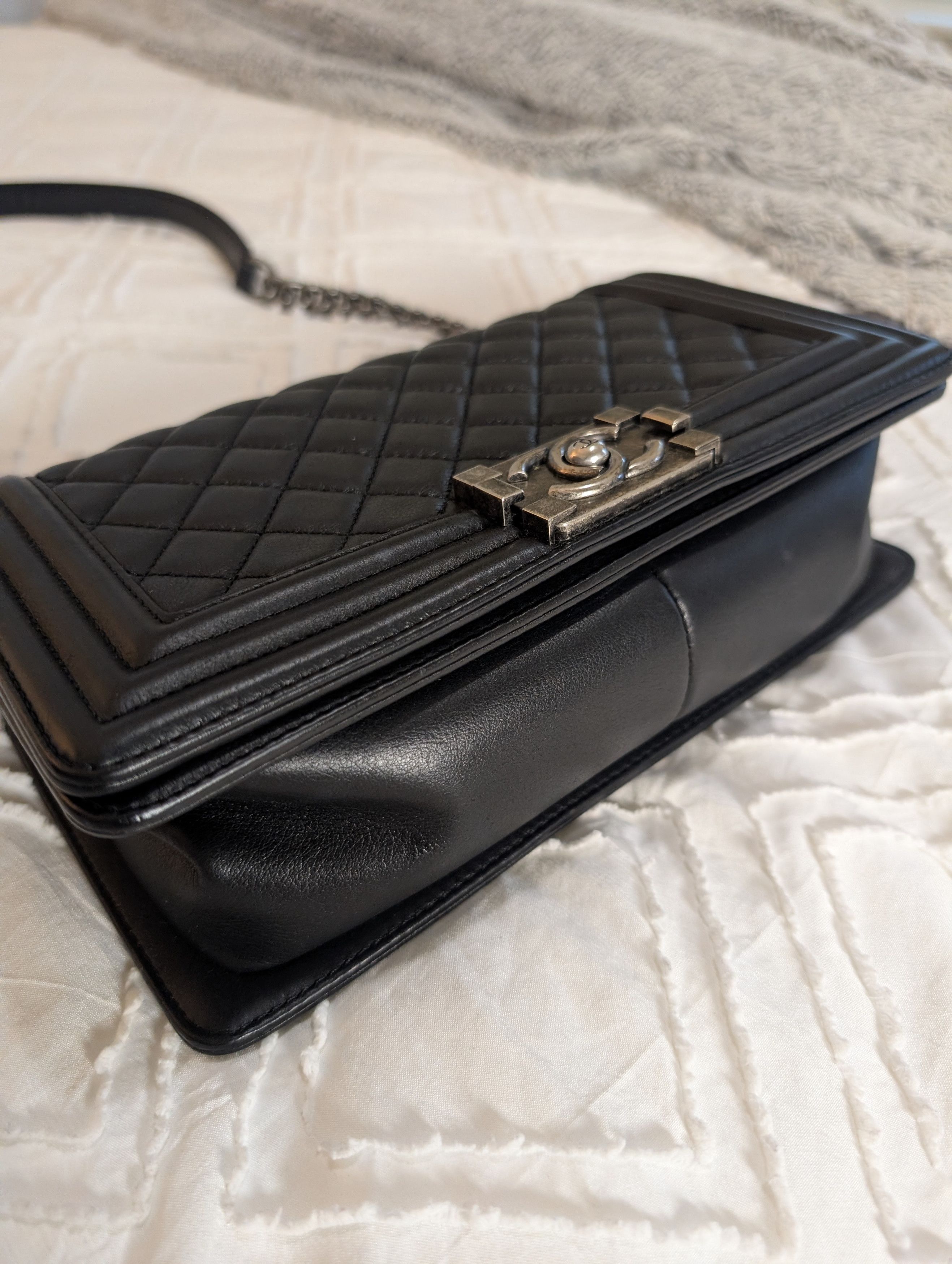 Chanel Chanel Black Quilted Lambskin Leather Boy Bag Size ONE SIZE - 18 Thumbnail