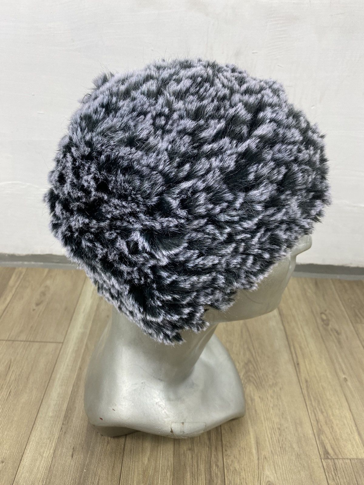 Japanese Brand Unknown Japanese Fur Beanie Hats Size ONE SIZE - 5 Thumbnail