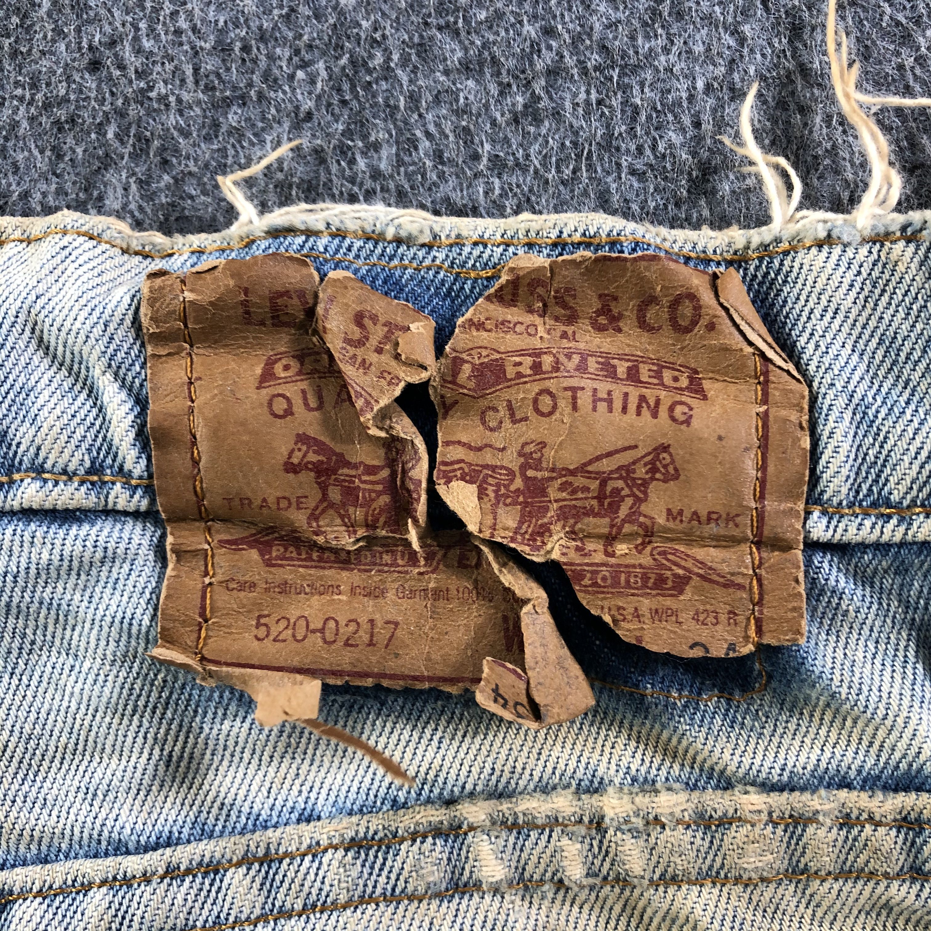 Levi's 90s Vintage Light Wash Levis 520 Jeans-J3780 Size US 30 / EU 46 - 5 Thumbnail