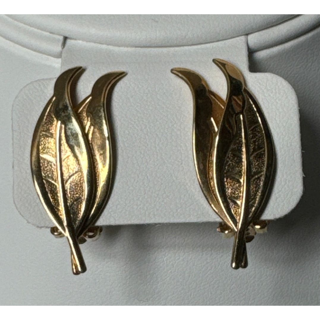 Vintage Vintage mid century gold leaf clip on earrings Size ONE SIZE - 3 Thumbnail