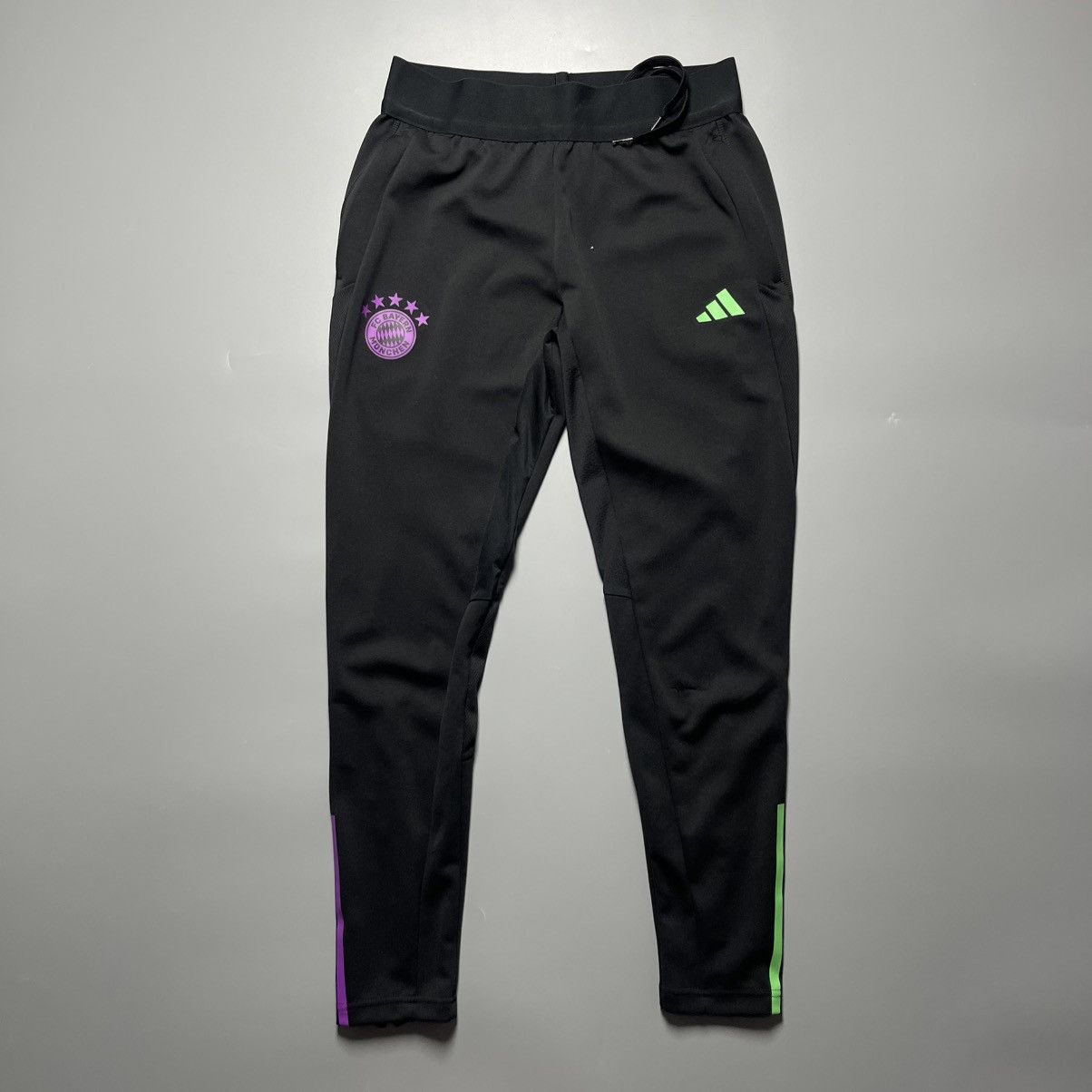 Vintage BAYERN ADIDAS 2023/2024 WOMENS TRAINING TRACK PANTS Size 26" / US 2 / IT 38 - 1 Thumbnail