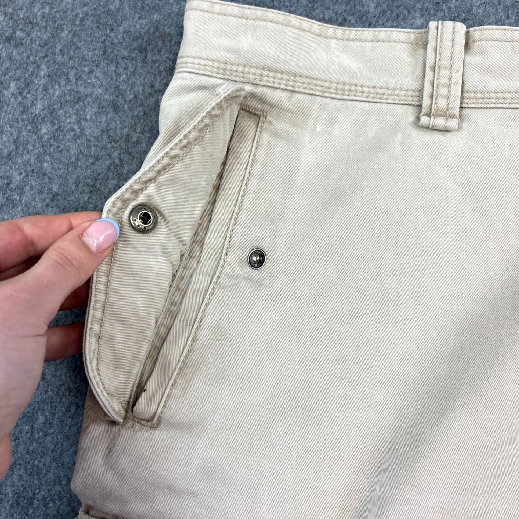 Tommy Hilfiger Tommy Hilfiger Mens Cargo Shorts W35 W36 Beige Combat Utility Japanese Style Shirt (Note: cannot add new info) Size US 35 - 7 Thumbnail