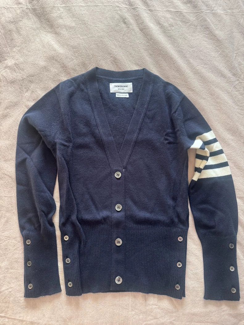 Thom browne V-neck 4 striped pure cashmere long-sleeved car