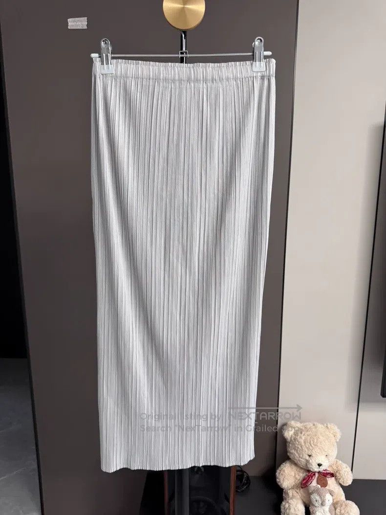 Issey Miyake Issey Miyake Gray Midi Skirt Size 25" / US 0 / IT 36 - 2 Thumbnail