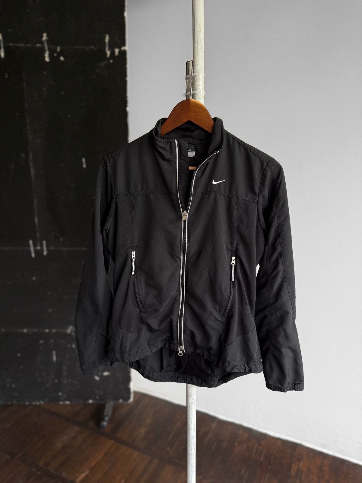 Nike × Vintage Nike Womens Vintage DriFIT Black Full Zip Y2K Jacket Running Size S / US 4 / IT 40 - 1 Thumbnail