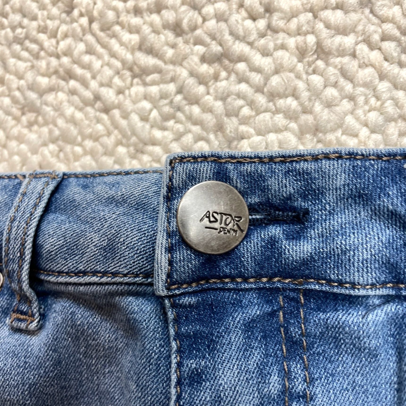 Castore Astor Denim Shorts Juniors 3" Inseam Blue Solid Cotton Polyester Size 26" / US 2 / IT 38 - 6 Thumbnail
