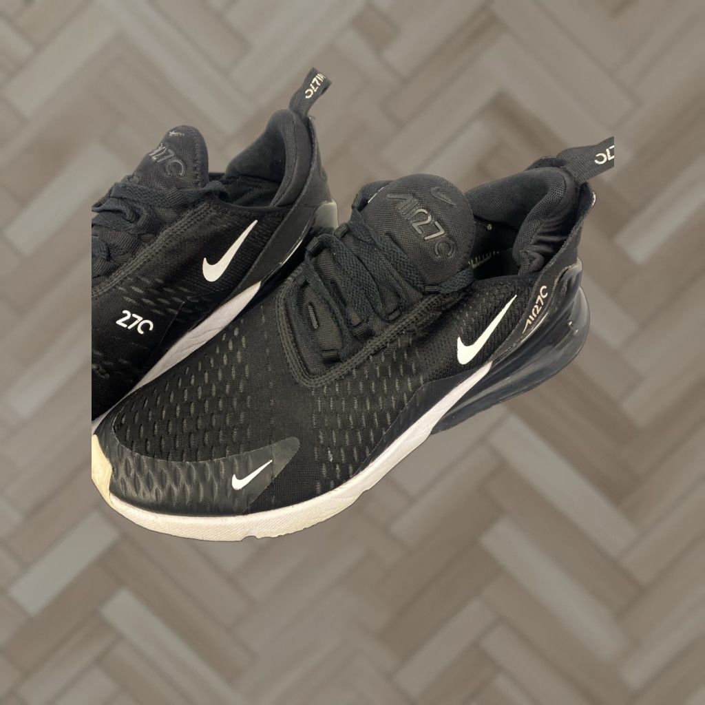 Nike Nike Air Max 270 Sneaker Men's US 11 / UK 10 / EU 45 Black White Athletic Running Shoes Size US 10 / EU 43 - 1 Thumbnail