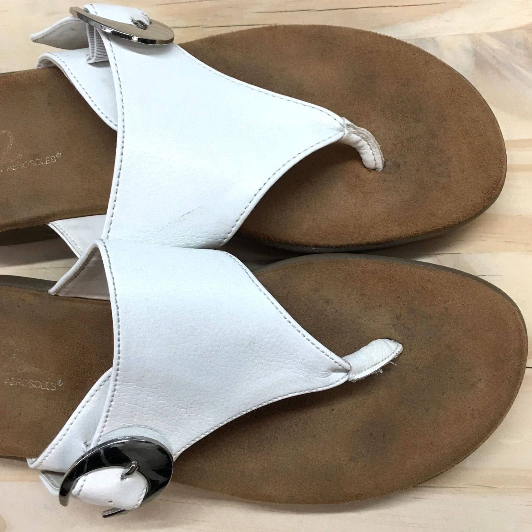 Vintage Aerosoles Sandals Womens 8 M Wipline Thong White Faux Leather Slip On Buckle Size US 8 / IT 38 - 6 Thumbnail