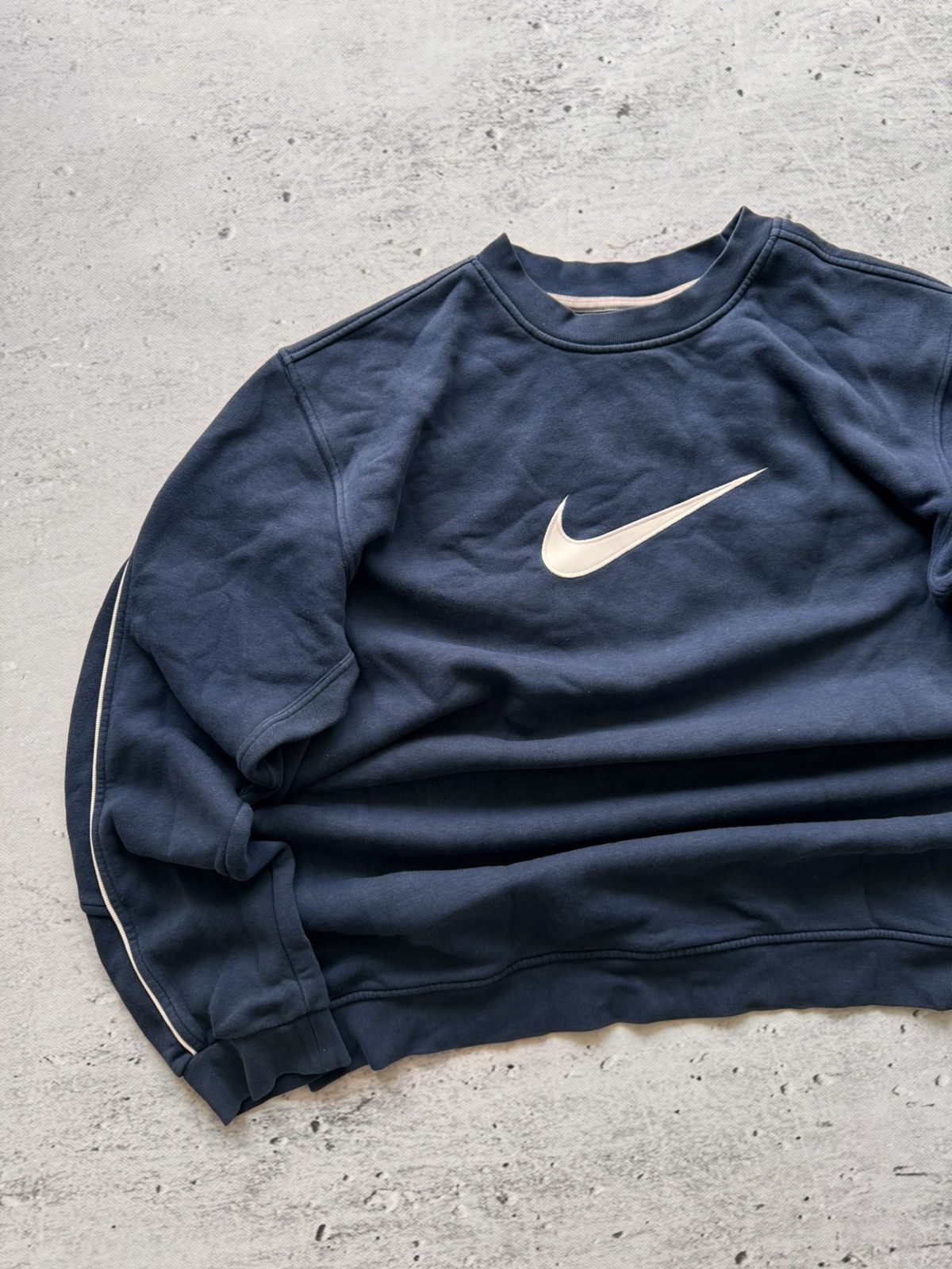 Nike × Vintage NIKE VINTAGE CENTER LOGO OVERSIZE BOXY SWEATSHIRT Size US XL / EU 56 / 4 - 2 Thumbnail