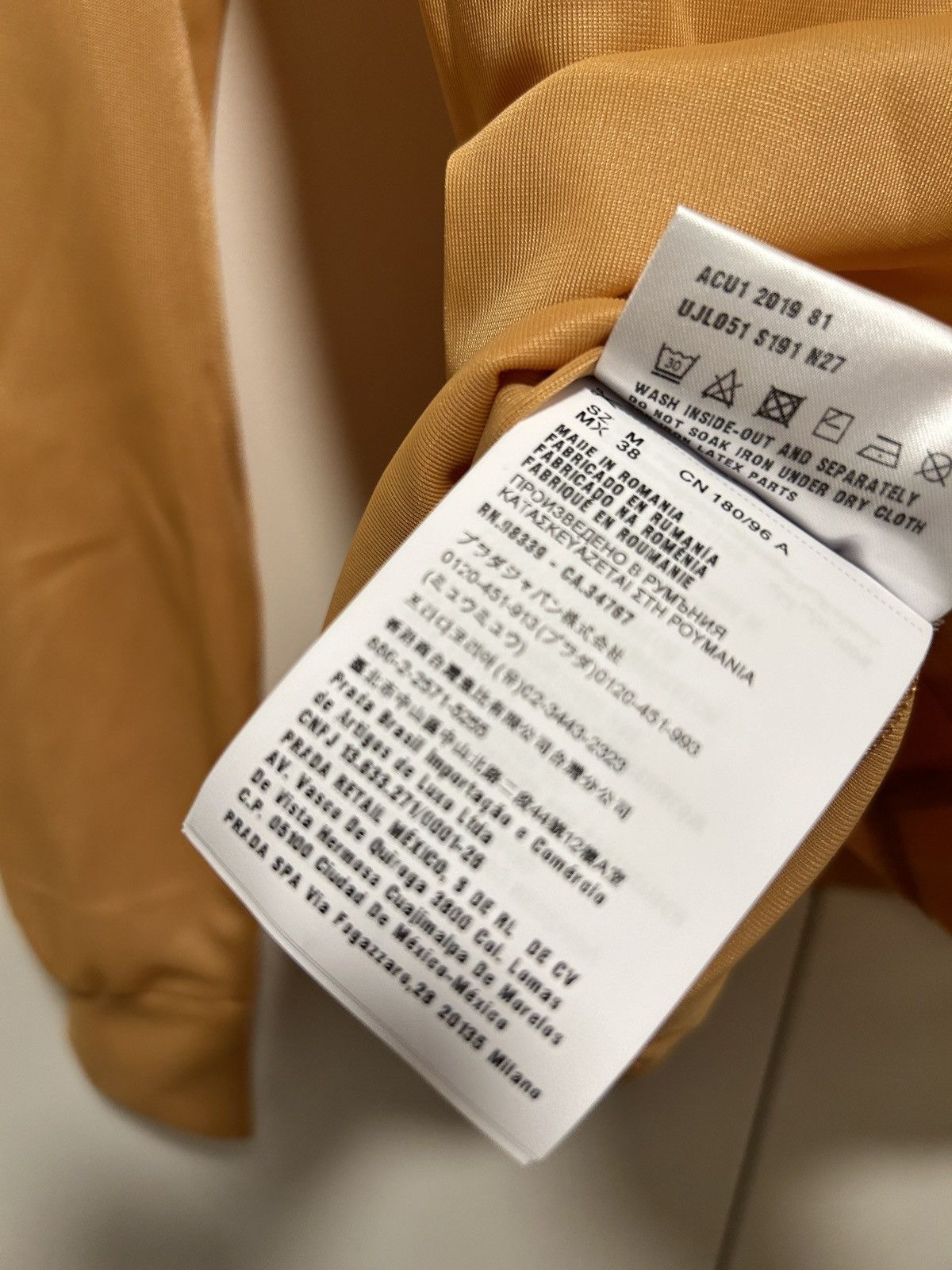 Prada Prada 2019 jersey pocket turtleneck beige size medium Size US M / EU 48-50 / 2 - 8 Thumbnail