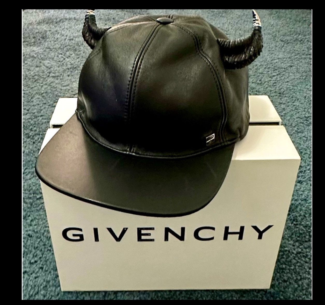 Givenchy 🔥AMAZING🔥 Givenchy Leather Cap w/Horns Size ONE SIZE - 2 Thumbnail