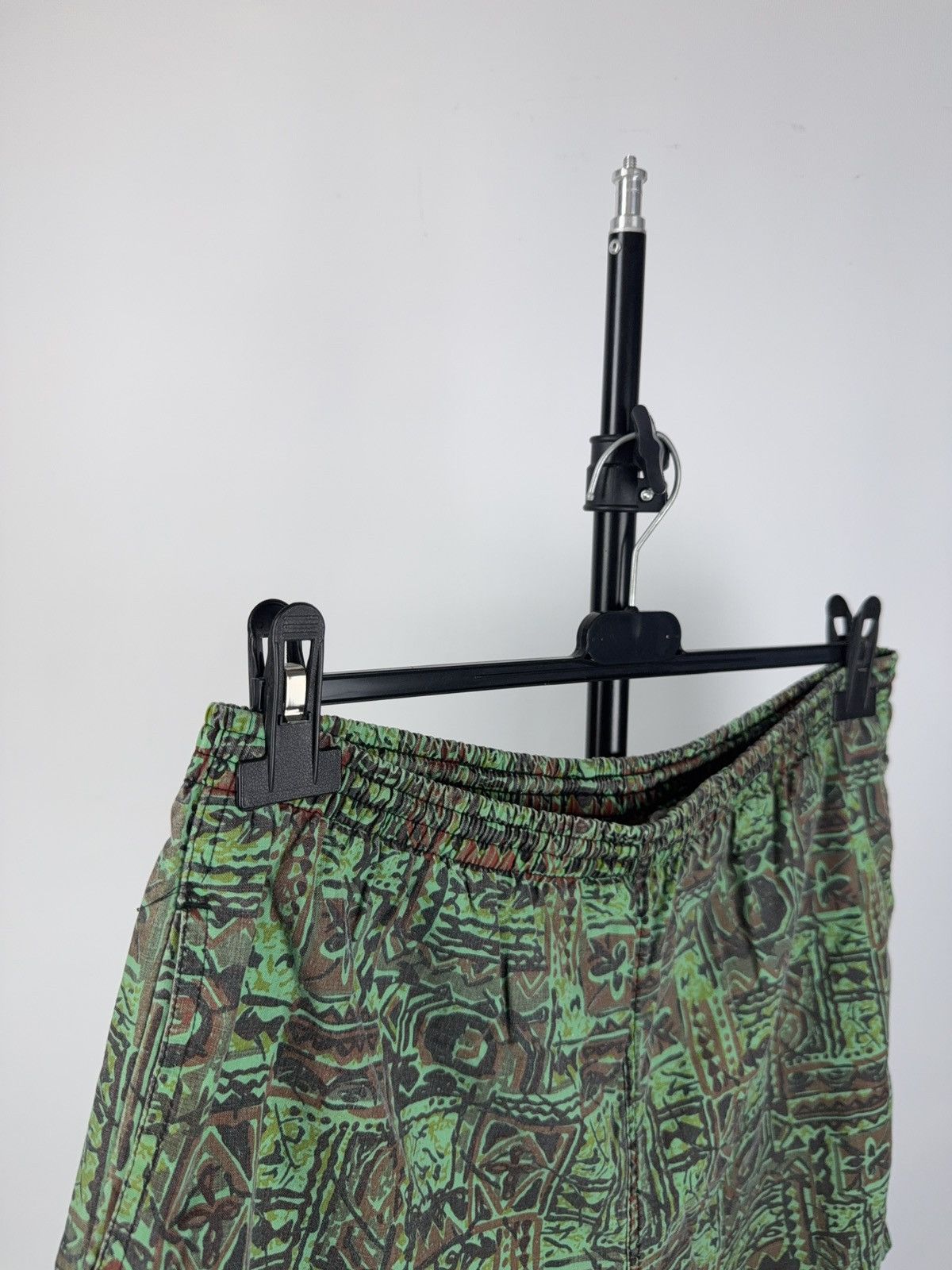 Vintage Vintage Tribal Print Swim Shorts 90s Ethnic Pattern Size US 35 - 2 Thumbnail