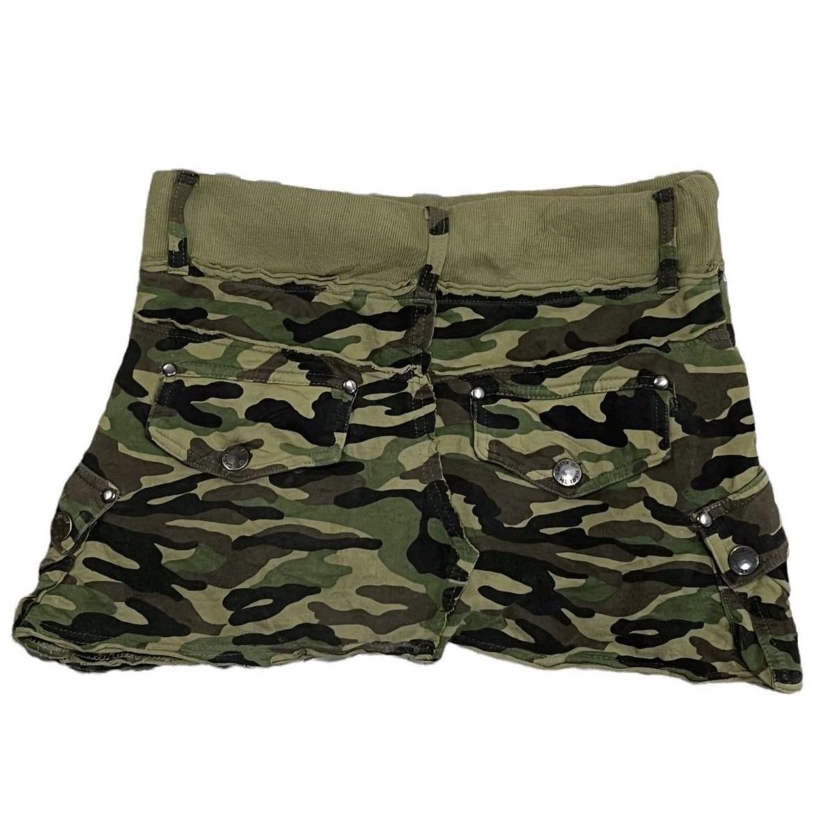 Japanese Brand Skull camo mini skirt ☠️🎀 Size 24" / US 00 / IT 34 - 2 Thumbnail