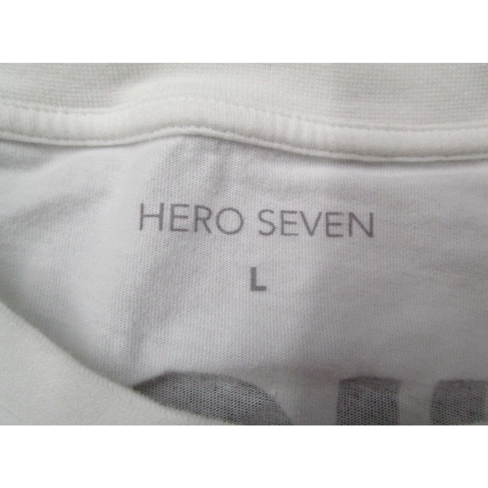 Vintage VINTAGE Hero Seven Mens T-Shirt Short Sleeve Crew Neck Cotton White Racing F1 Cars Sports 2020s Size US L / EU 52-54 / 3 - 3 Thumbnail
