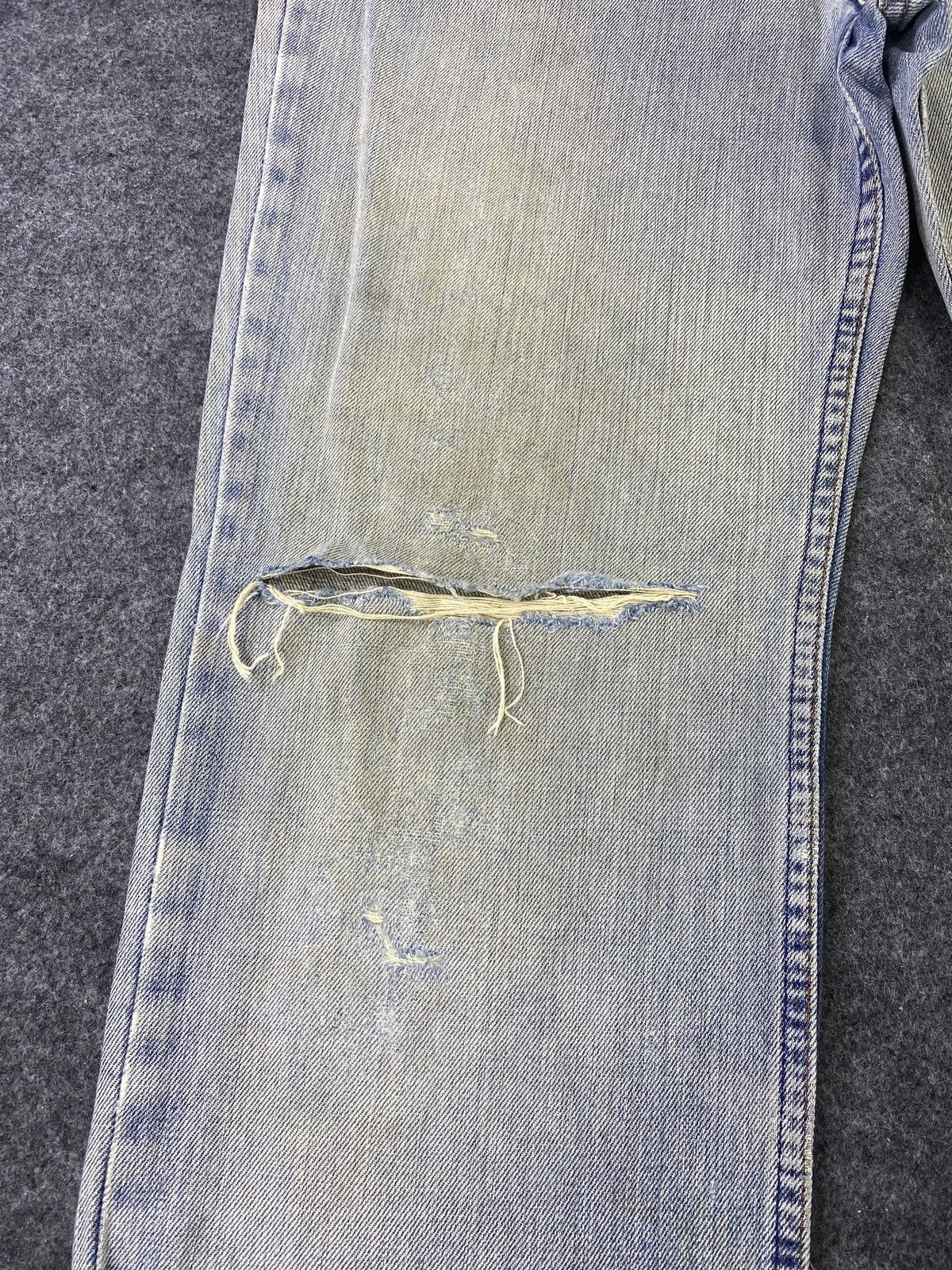 Jean × Levi's × Vintage VINTAGE LEVIS 519 DISTRESS BLUE WASH JEANS - J911 Size US 29 - 14 Thumbnail