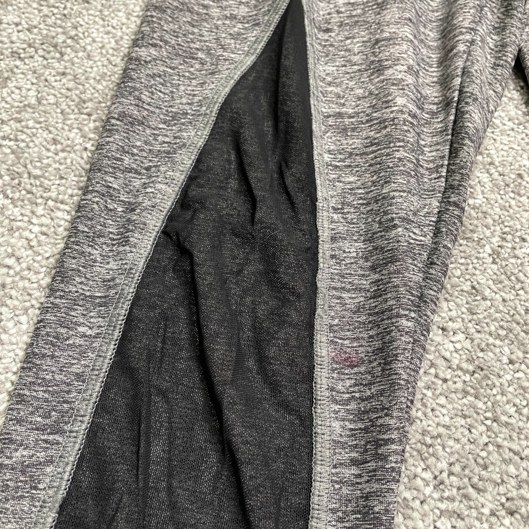 Victoria's Secret Victoria's Secret Pink Compression Leggings Womens Small Gray 25x28 Active Gym Size 28" / US 6 / IT 42 - 6 Thumbnail