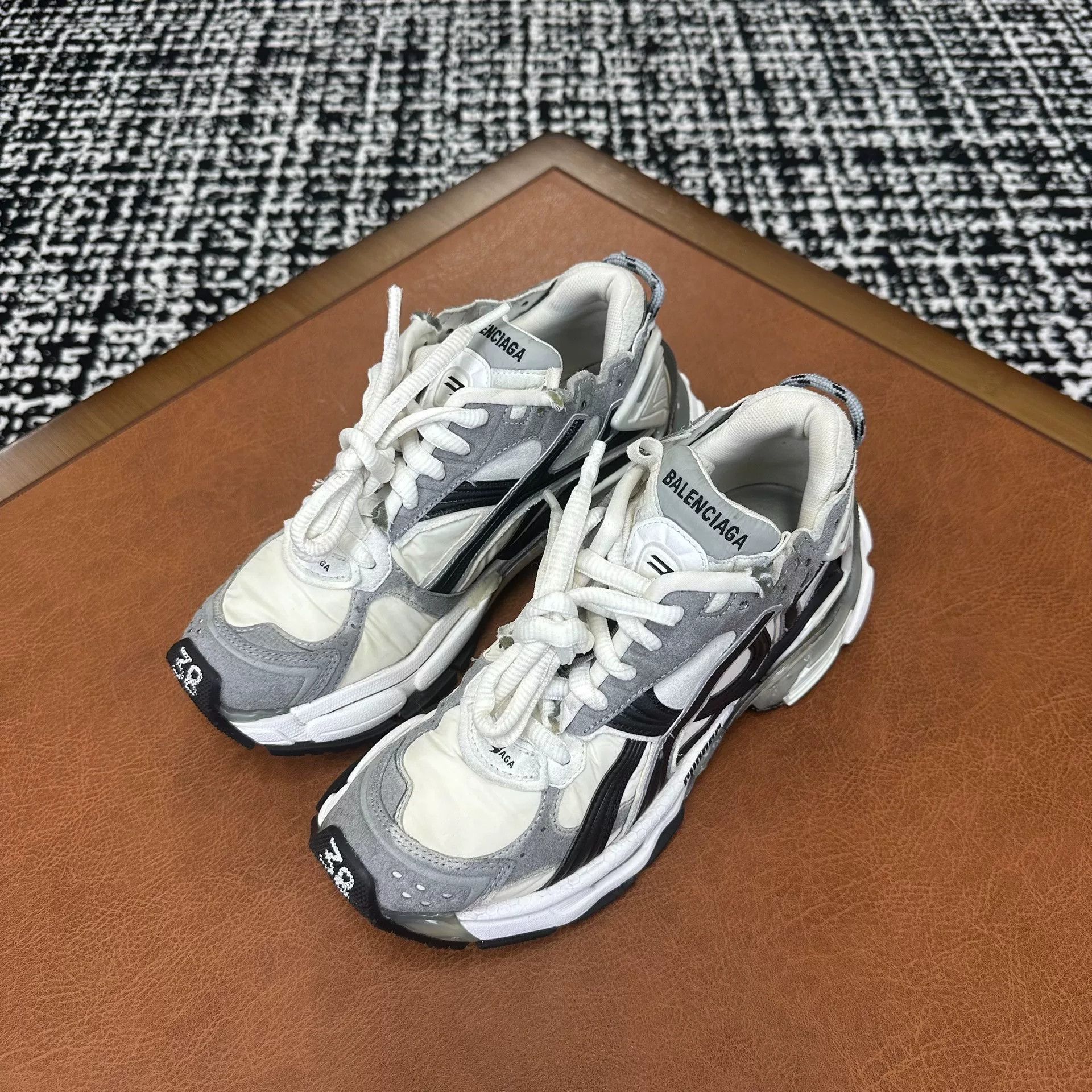 Balenciaga Balenciaga Running Multi Lowtop Sneakers it_38 Women Size US 8 / IT 38 - 1 Thumbnail