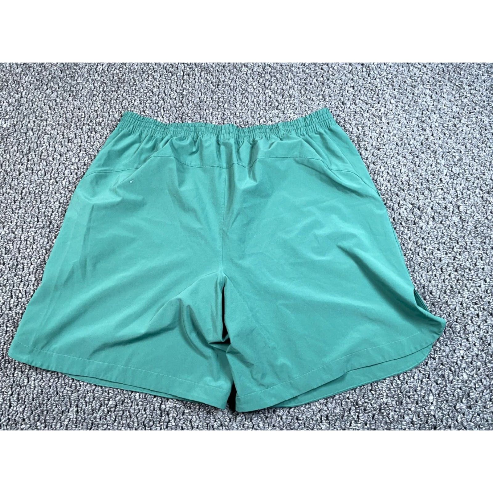 Vintage Peloton Men's XL Green Inseam 8" Training Shorts Drawstring Unlined Cycling Pockets Polyester Spandex Athletic Activewear Regular Brand Peloton Size US 36 / EU 52 - 2 Thumbnail