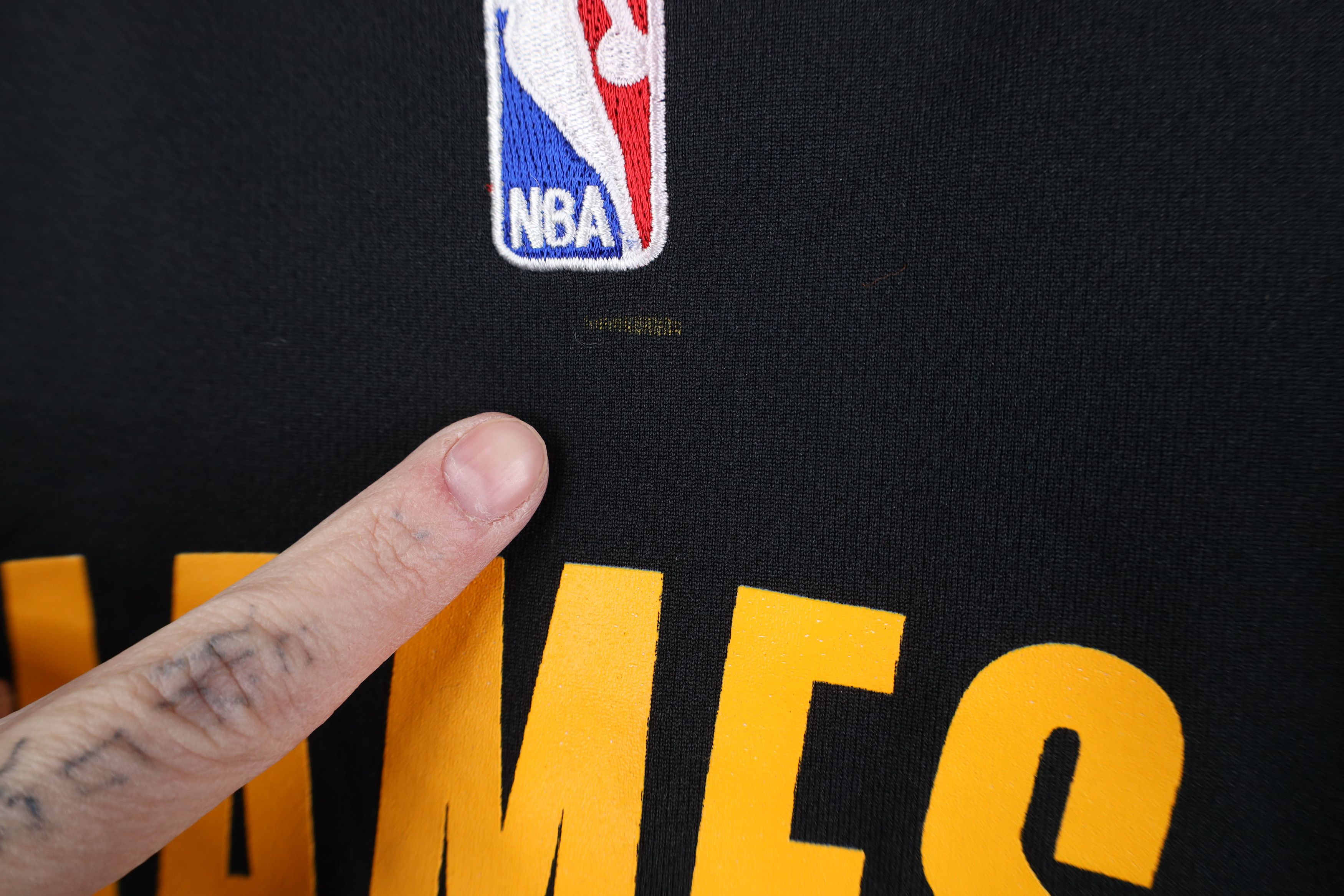 Adidas Adidas 2016 NBA James Cleveland Cavaliers Basketball Jersey Size US M / EU 48-50 / 2 - 10 Thumbnail