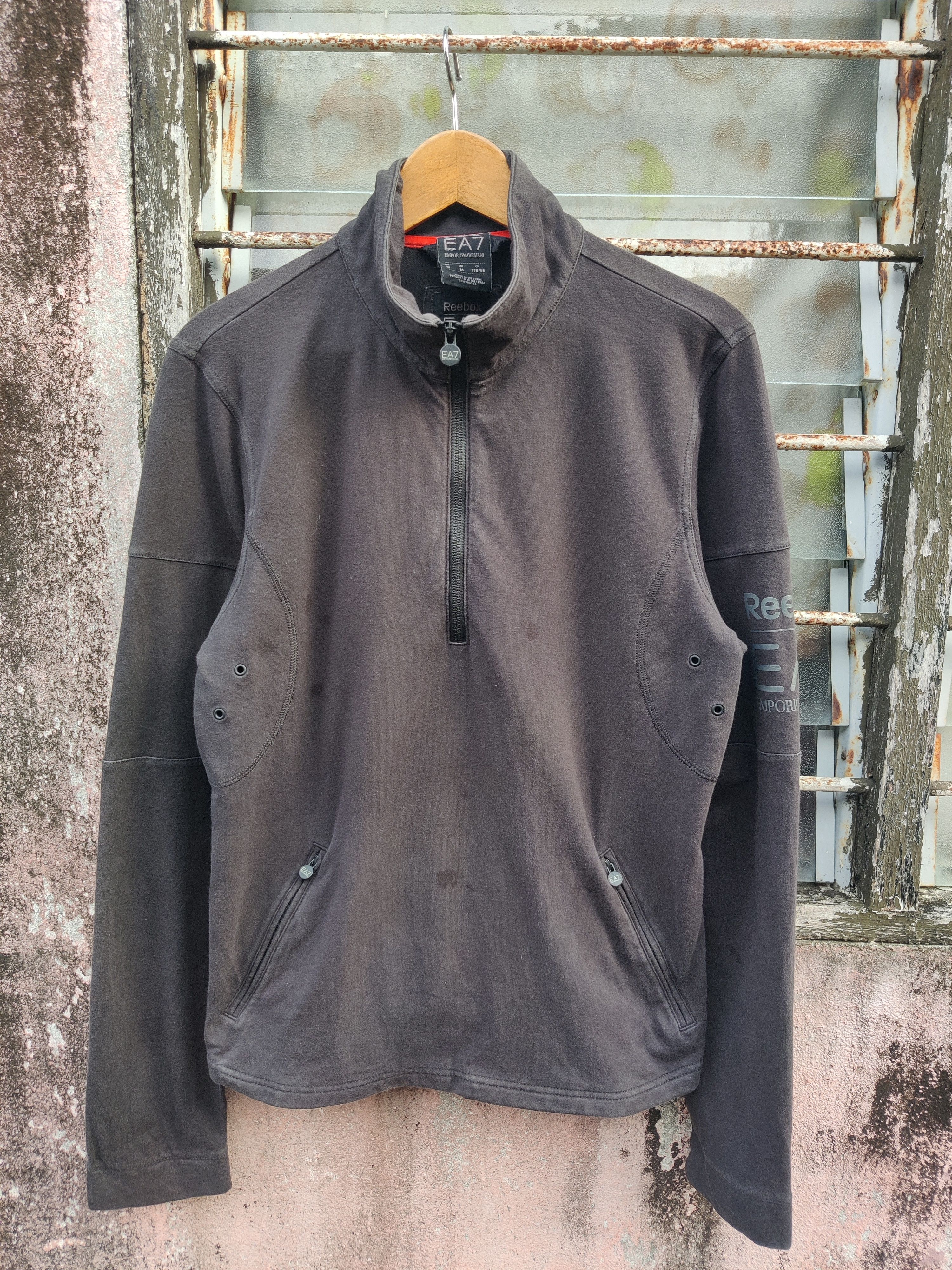 Emporio Armani Vintage Sun Faded Emporio Armani x Reebok Shirt Size US M / EU 48-50 / 2 - 2 Thumbnail