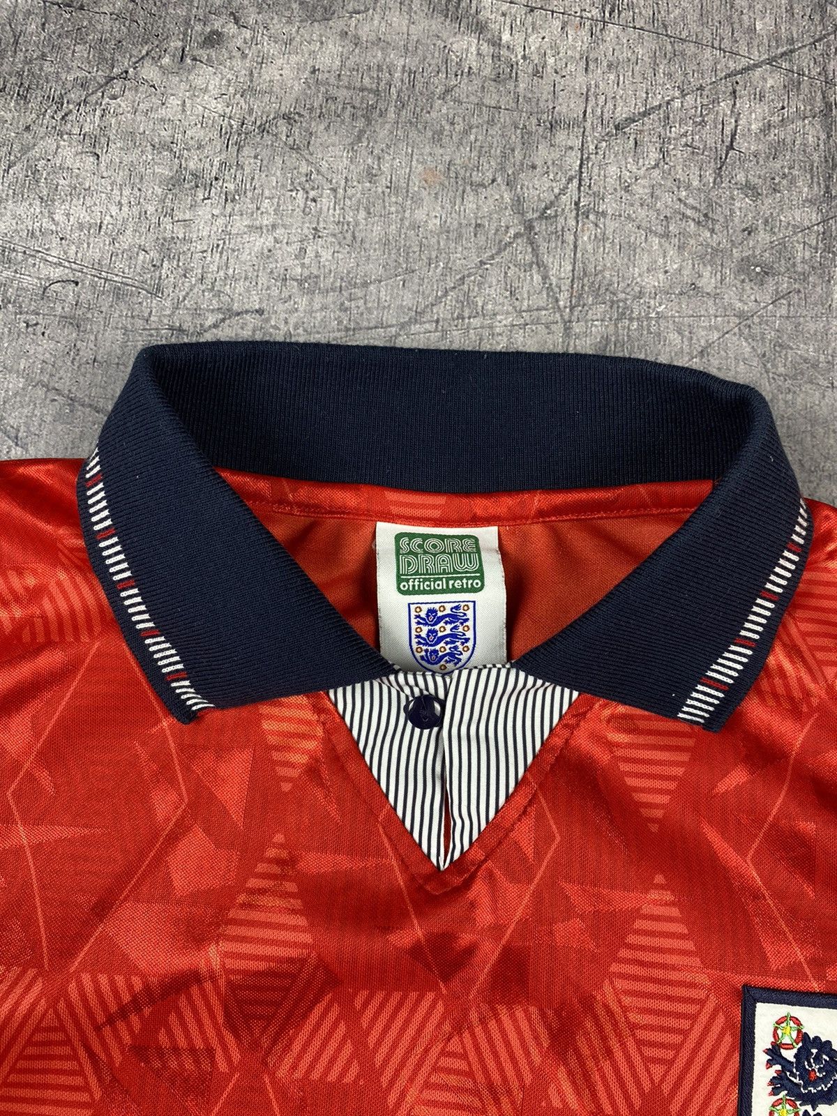 Vintage Vintage Office Retro England Soccer Jersey Tee T Shirt Size US S / EU 44-46 / 1 - 7 Thumbnail