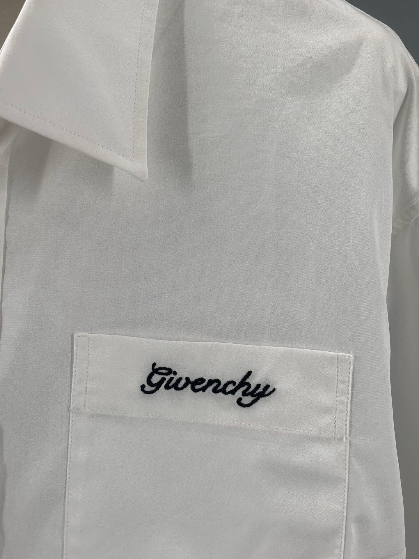 Givenchy Givenchy Men's Short Sleeve Shirt with Embroidery Size US M / EU 48-50 / 2 - 2 Thumbnail