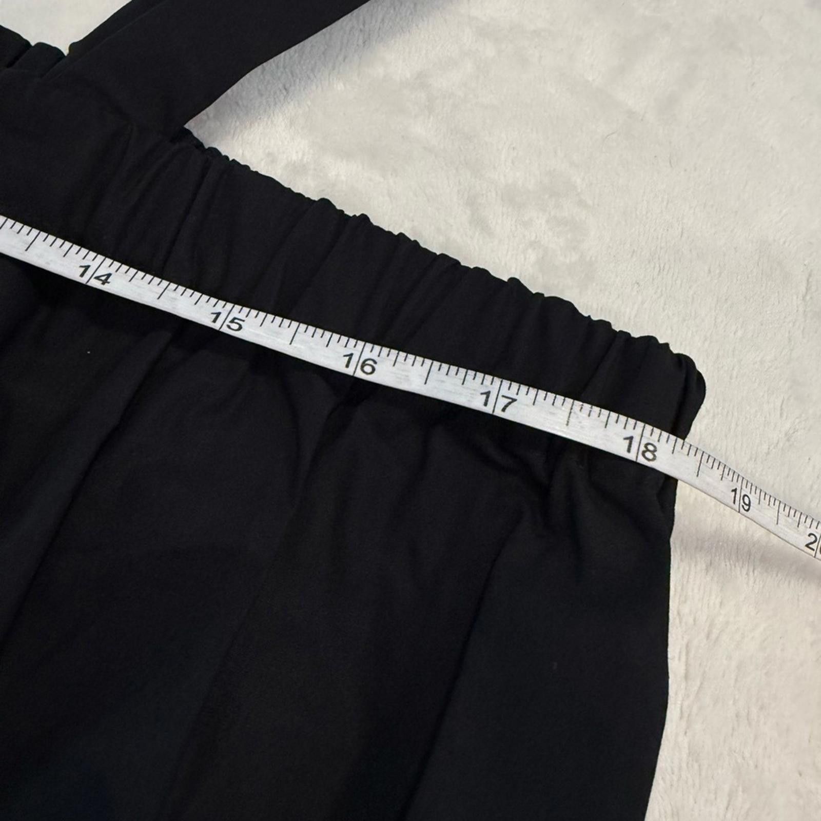 Banana Republic Banana Republic Factory black crop top ruffled SZ LG Size L / US 10 / IT 46 - 9 Thumbnail