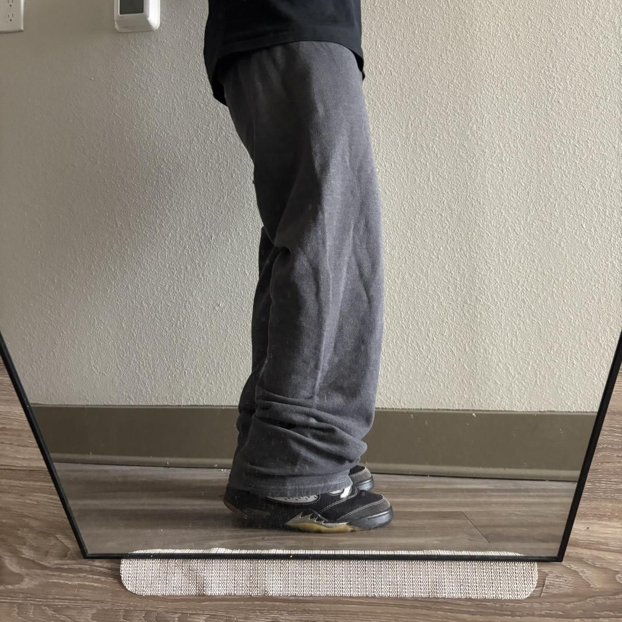 Japanese Brand Crazy Vintage Y2K/2000s Grey Skater Essential Sweatpants! Size M Size US 34 / EU 50 - 2 Thumbnail