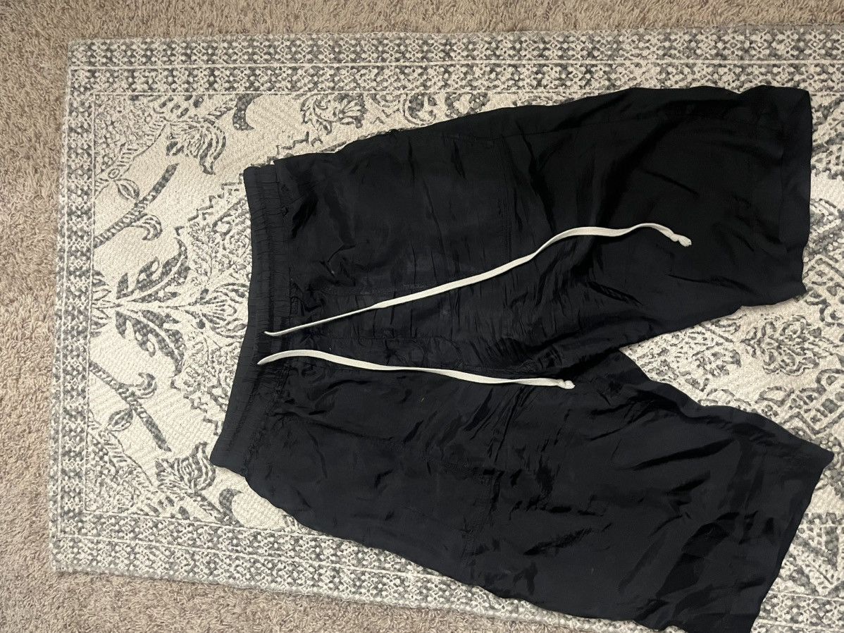 Rick Owens Rick Owen Shorts,09 Black Size US 30 / EU 46 - 1 Thumbnail