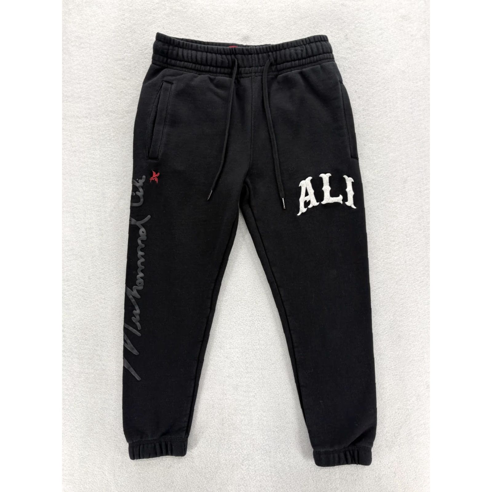 Palace VINTAGE? (No—not vintage per specs) Shoe Palace Muhammad Ali Fleece Jogger Pants Mens Small Black Drawstring Pockets Tapered Front Flat Front Size US 29 - 2 Thumbnail