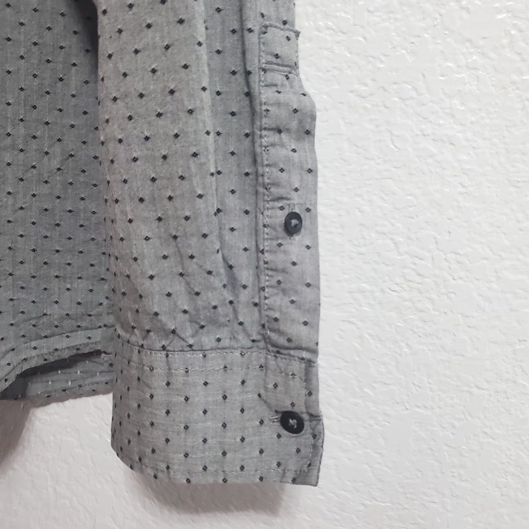 Vintage Rock & Republic Shirt Men L Gray Black Print Button Up Roll Tab Sleeve Casual Size US L / EU 52-54 / 3 - 7 Thumbnail