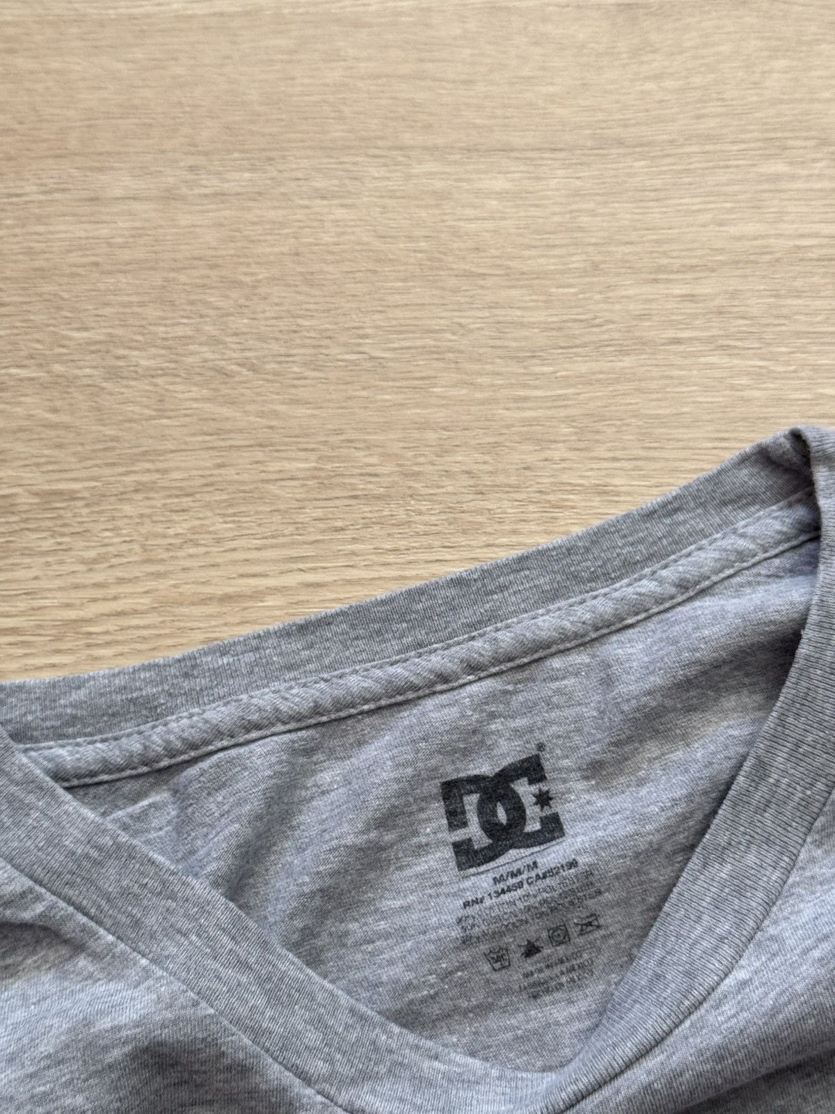 DC Vintage 00’s DC Shoes Skateboarding Long Sleeve Size US M / EU 48-50 / 2 - 4 Thumbnail