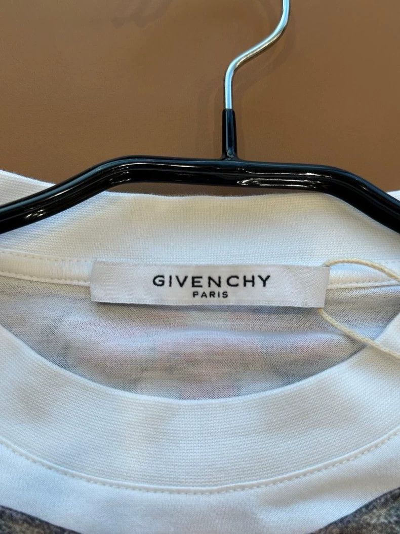 Givenchy Givenchy Butterfly Print Short Sleeve T-Shirt, Size: XS Size US XS / EU 42 / 0 - 3 Thumbnail