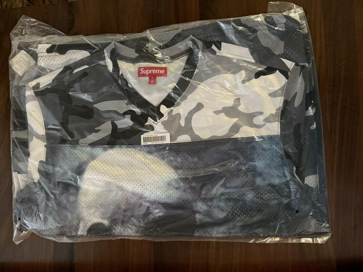 Supreme Supreme Aphex Twin Football Jersey Snow Camo SS25 Size XL Size US XL / EU 56 / 4 - 5 Thumbnail