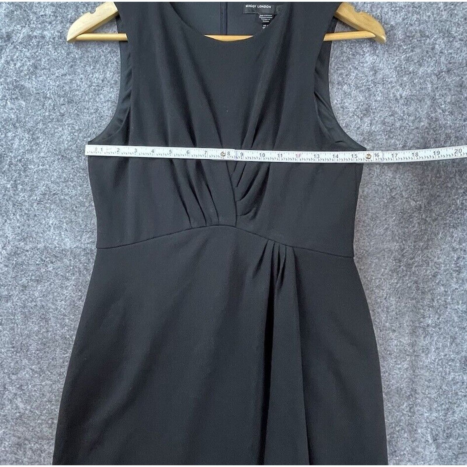 MAGGY LONDON Maggy London Dress 6 LBD Minimalist Faux Wrap Career Simple Size M / US 6-8 / IT 42-44 - 5 Thumbnail