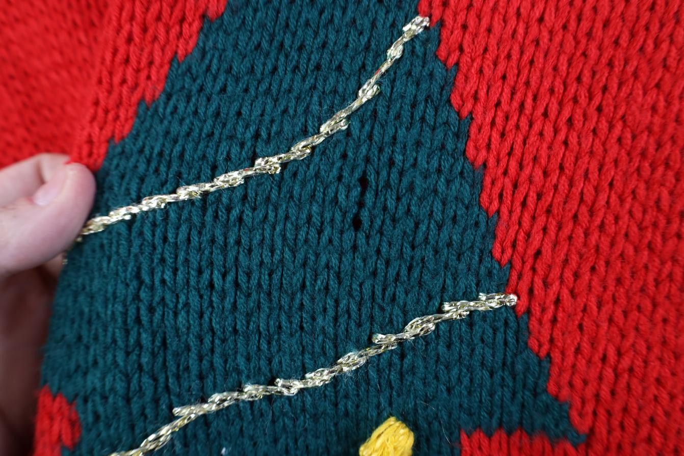 Vintage Vintage 90s Streetwear Christmas Bear Knit Sweater Red Size S / US 4 / IT 40 - 4 Thumbnail