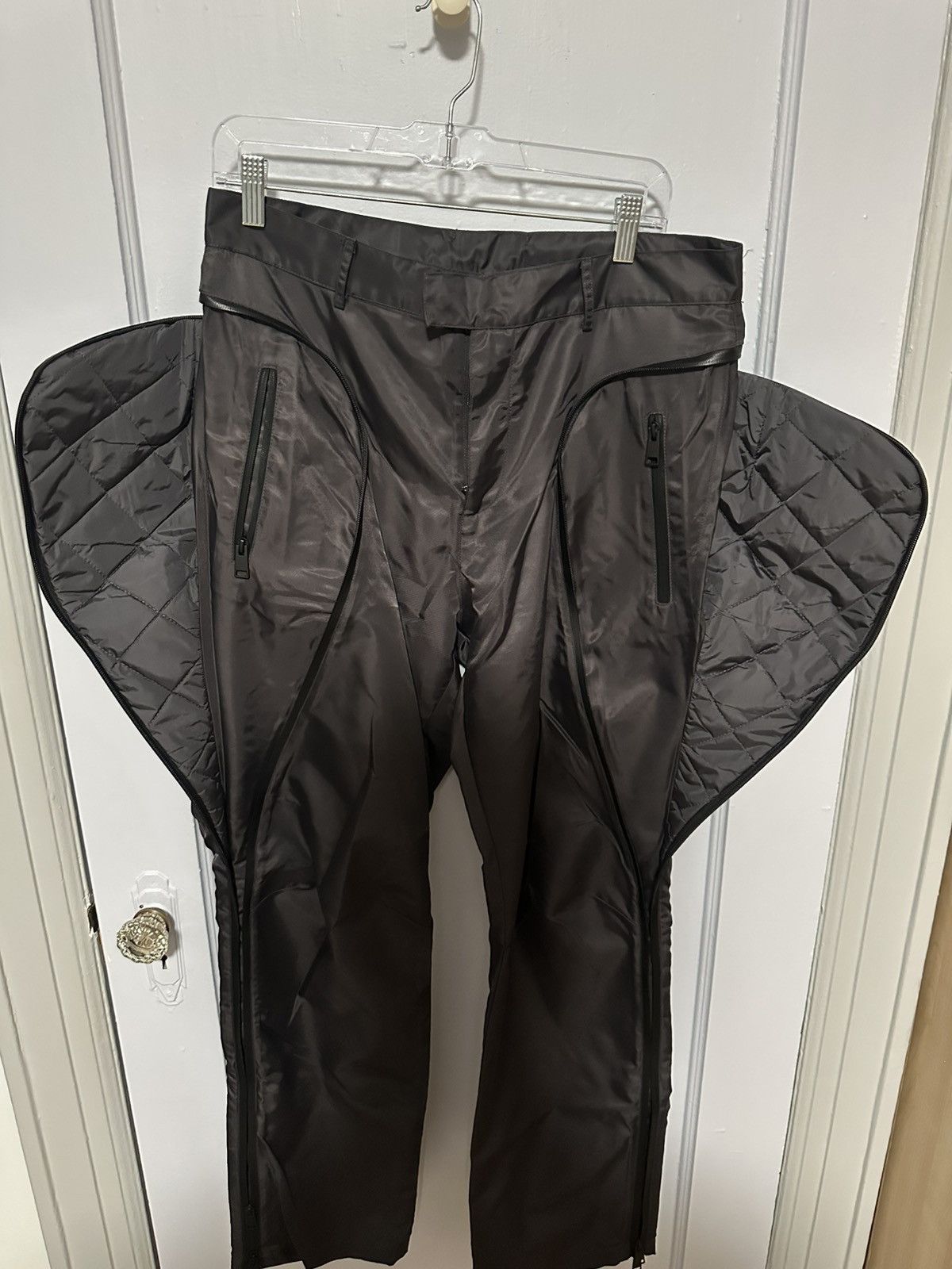 Bottega Veneta Bottega Veneta Tactical Nylon Pants Size US 32 / EU 48 - 2 Thumbnail
