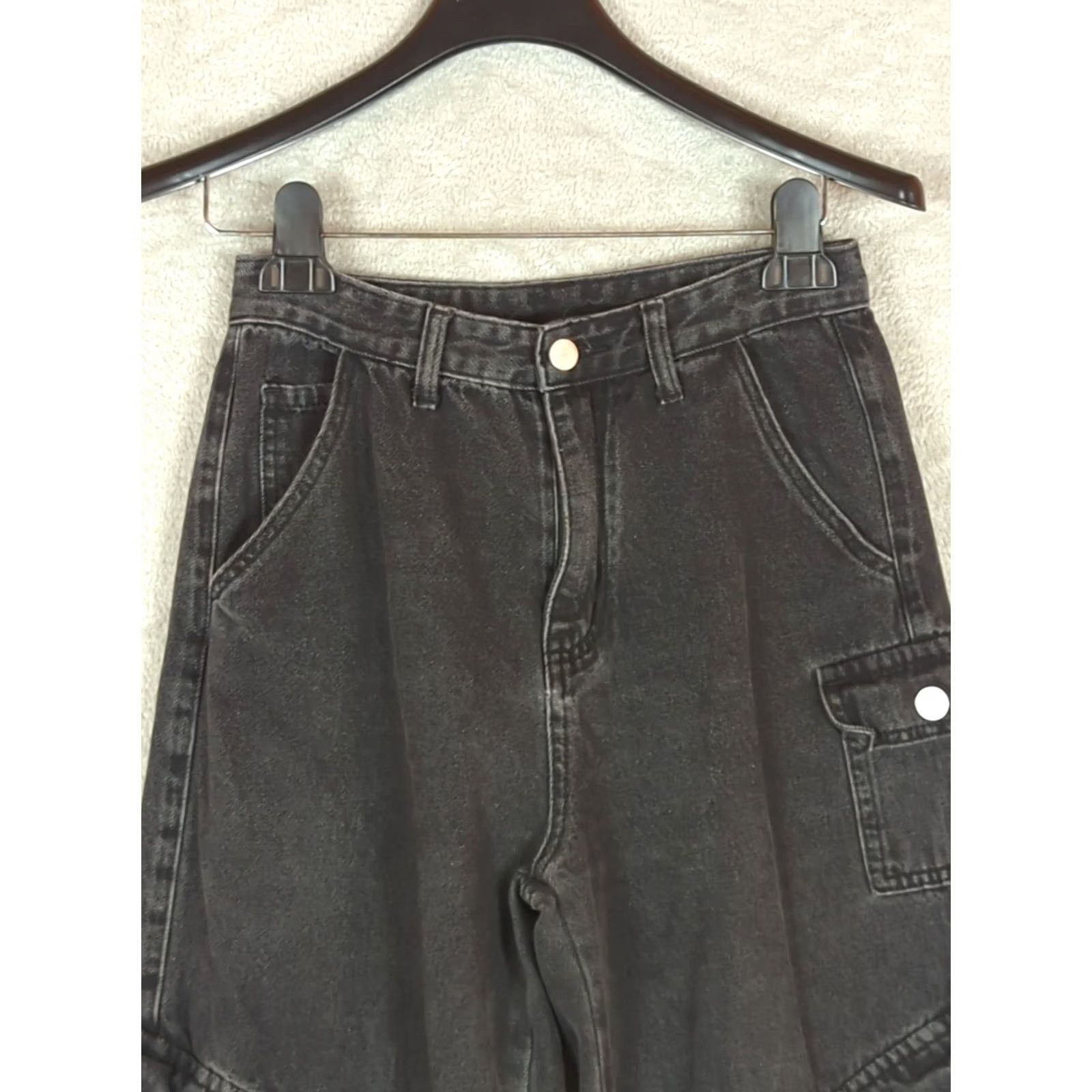 Cider Cider Black Denim Wide-Leg Cargo Jeans Womens S Grunge Goth Modern Relaxed Fit Mid Rise Wide Leg Cargo Pocket Dark Wash Button Zip Size 28" / US 6 / IT 42 - 3 Thumbnail