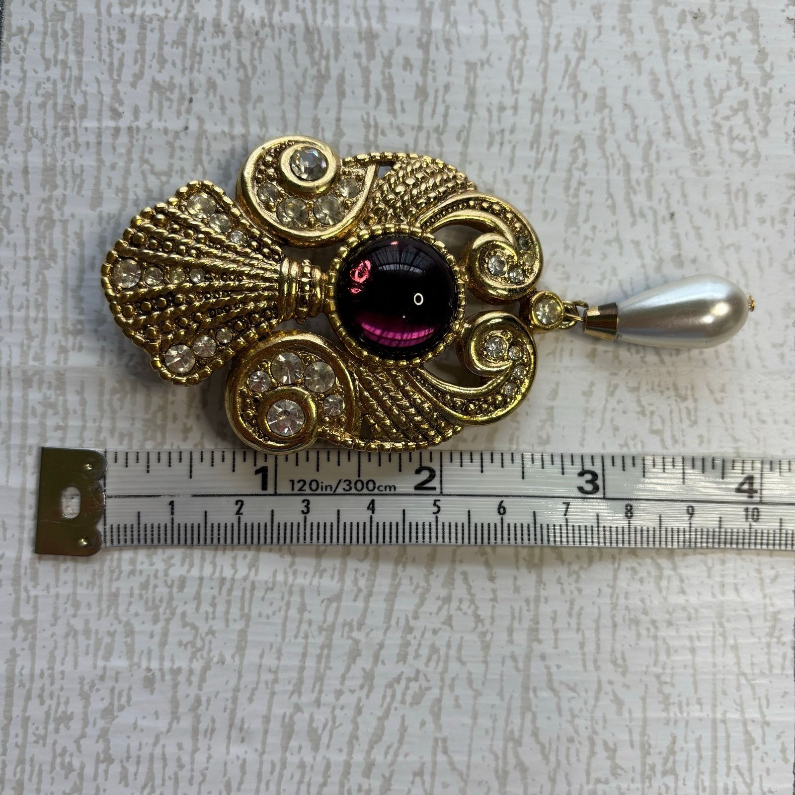 Other Vtg Jeff Lieb Gold Tone Brooch Faux Pearl Rhinestone Purple Size ONE SIZE - 4 Thumbnail