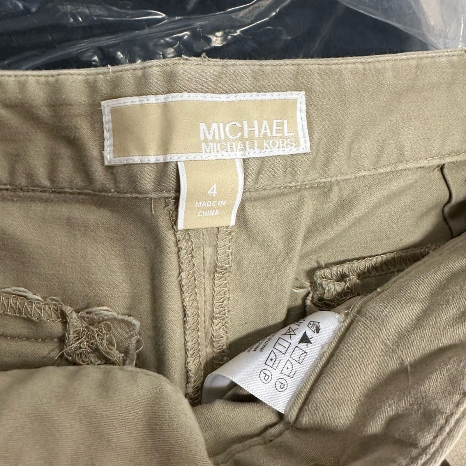 Michael Kors Michael Michael Kors Chic Beige Trousers with Zipper Details Size 27" / US 4 / IT 40 - 2 Thumbnail