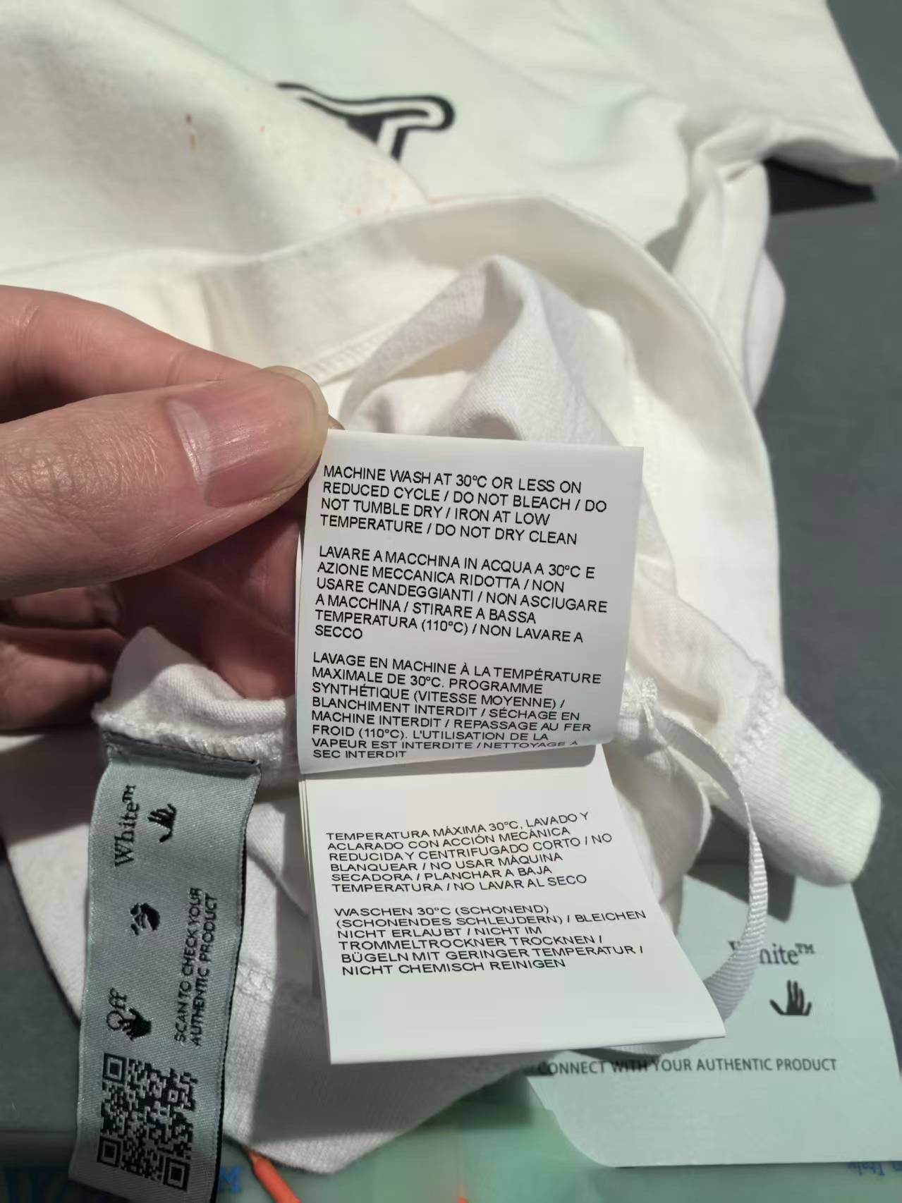 Off-White NWT OW T-shirts - White, S Size US S / EU 44-46 / 1 - 10 Thumbnail