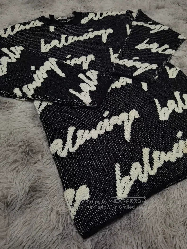 Balenciaga Balenciaga Graffiti script logo crewneck sweater Size US S / EU 44-46 / 1 - 4 Thumbnail